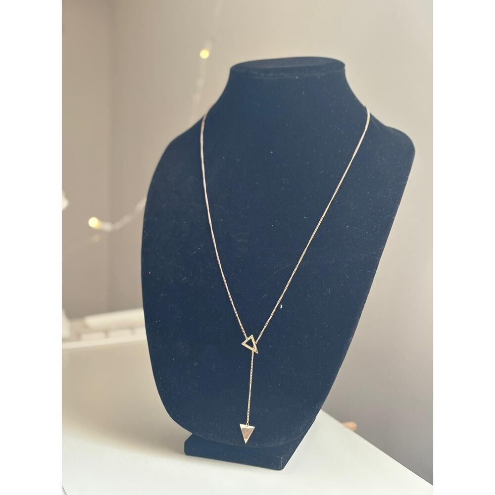 Gold Geometric Necklace Triangle Arrow Pendant Minimal Drop Necklace - Picture 4 of 7